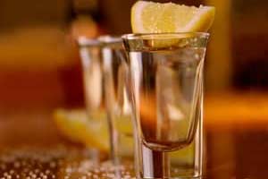 Cantina Los Faroles at night